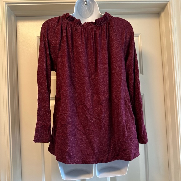 NWT Berry/maroon color sweater. size small - Picture 3 of 4